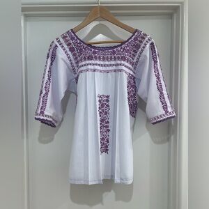 Mi Golondrina Deshilado blanco y purple blouse - Small